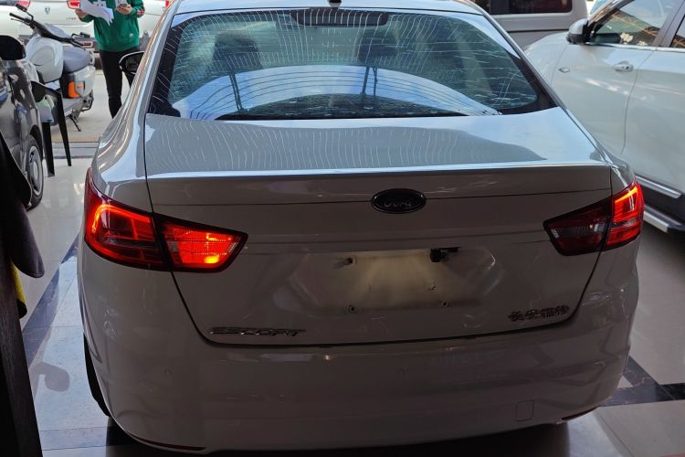 福特 福睿斯 2015款 1.5L 手动舒适型车身外观6004