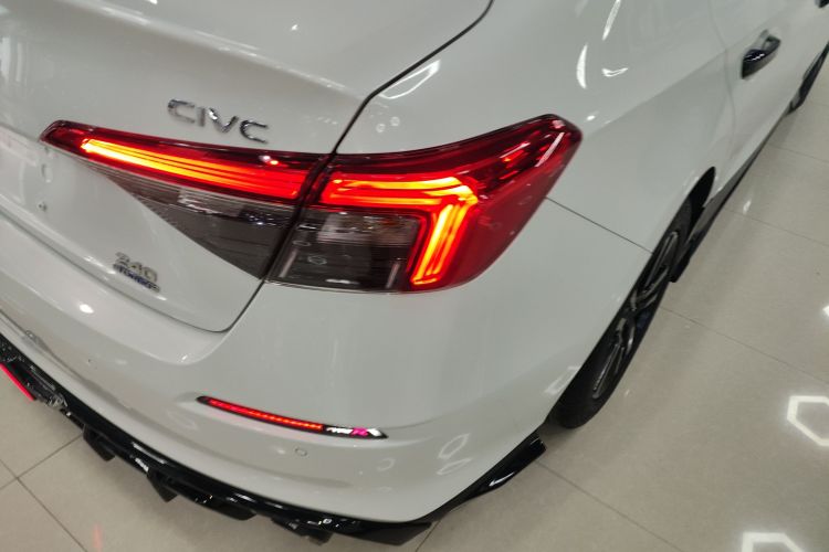 本田 思域 2022款 240TURBO CVT劲动版车身外观6006