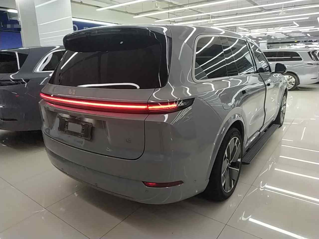 理想汽车 理想L9 2025款 Ultra 智能焕新版(4)