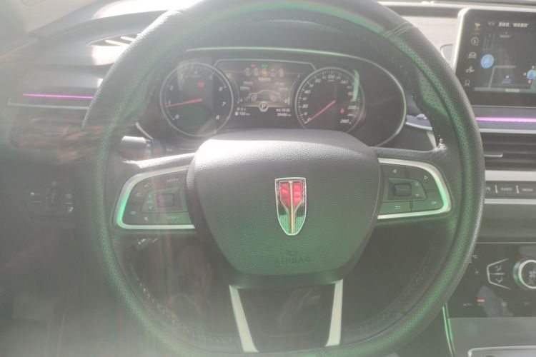 红旗H5 2022款 经典款 改款 1.8T 自动智联旗韵版中控内饰13