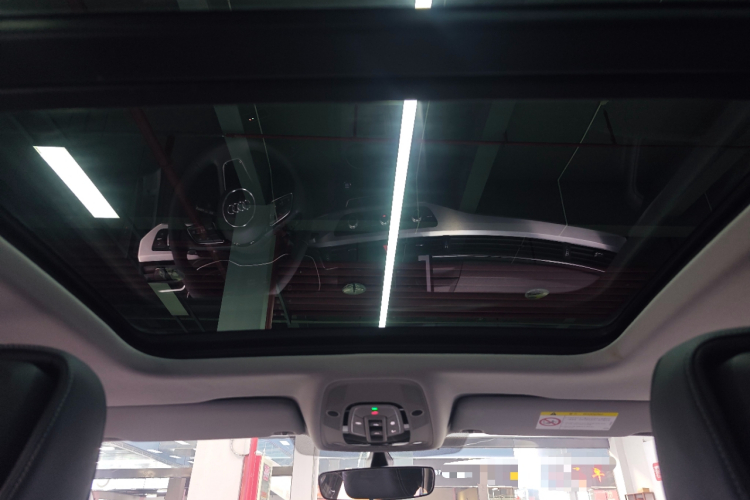 奥迪A4L 2024款 40 TFSI 时尚动感型中控内饰22