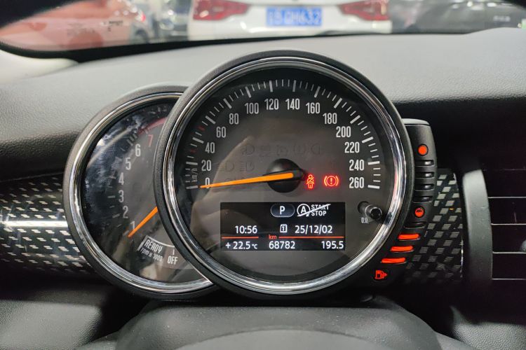 MINI 2015款 2.0T COOPER S 五门版中控内饰14