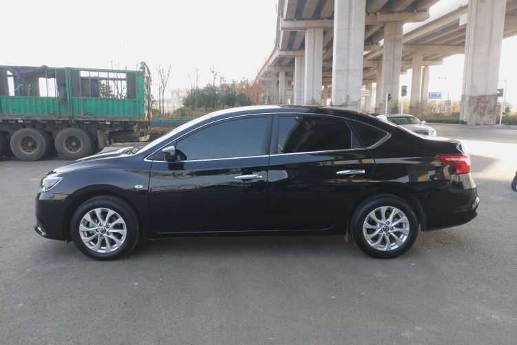 日产 轩逸 2022款 经典 1.6XE CVT舒适版车身外观4