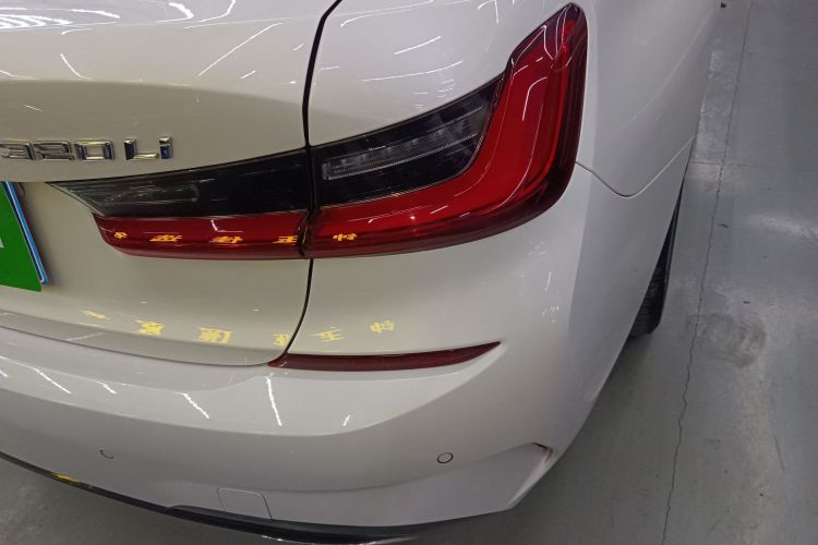 宝马3系 2021款 320Li M运动套装车身外观9