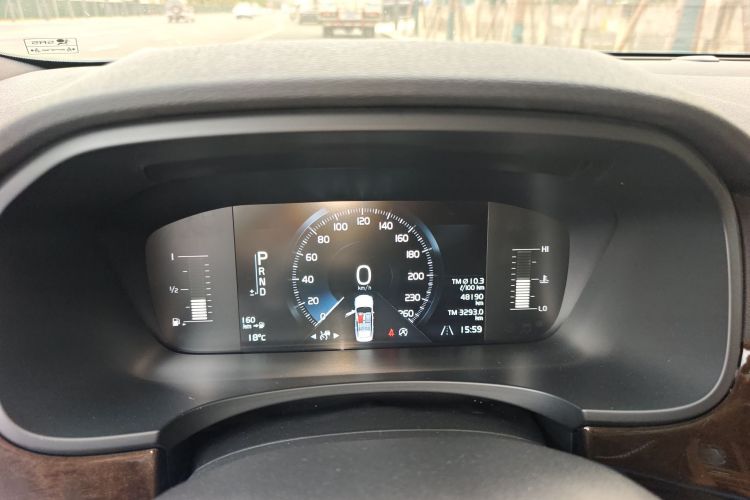 沃尔沃S90 2018款 T4 智远版中控内饰14