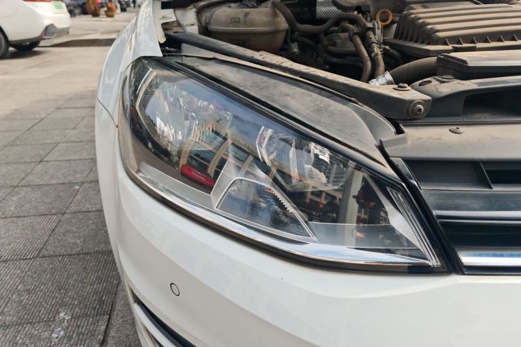 大众 高尔夫 2017款 230TSI 自动舒适百万辆纪念版车身外观8