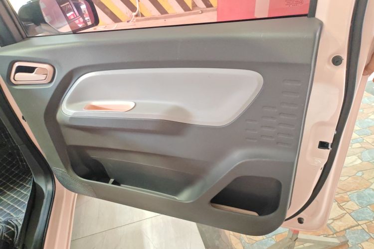 五菱汽车 宏光MINIEV 2021款 马卡龙臻享款 磷酸铁锂中控内饰42