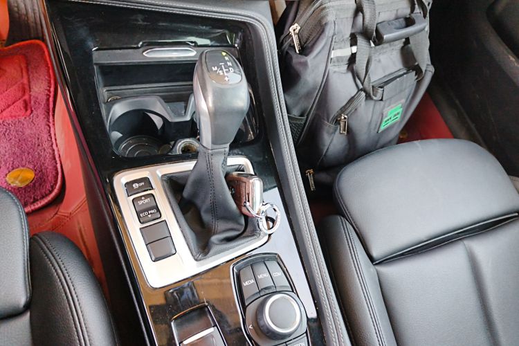 宝马1系 2017款 118i 运动型局部细节18