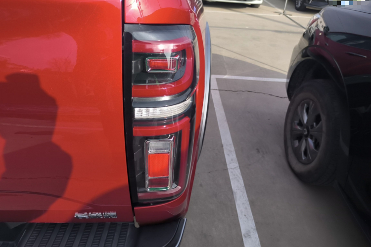 长城 炮 2019款 2.0T自动汽油四驱尊享版GW4C20B车身外观6006