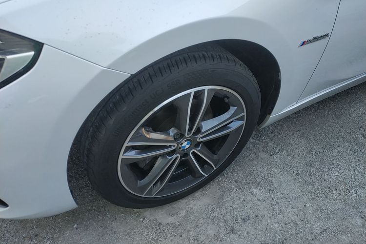 宝马1系 2018款 118i 运动型车身外观6007