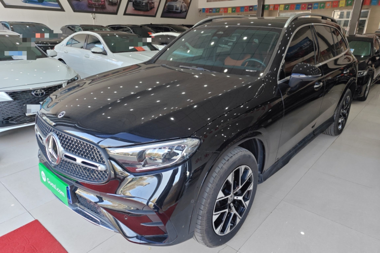 奔驰GLC 2023款 GLC 260 L 4MATIC 豪华型 5座车身外观1