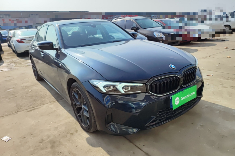 宝马3系 2025款 330Li M运动曜夜套装车身外观6002