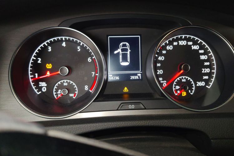 大众 高尔夫 2016款 1.6L 自动舒适型中控内饰15