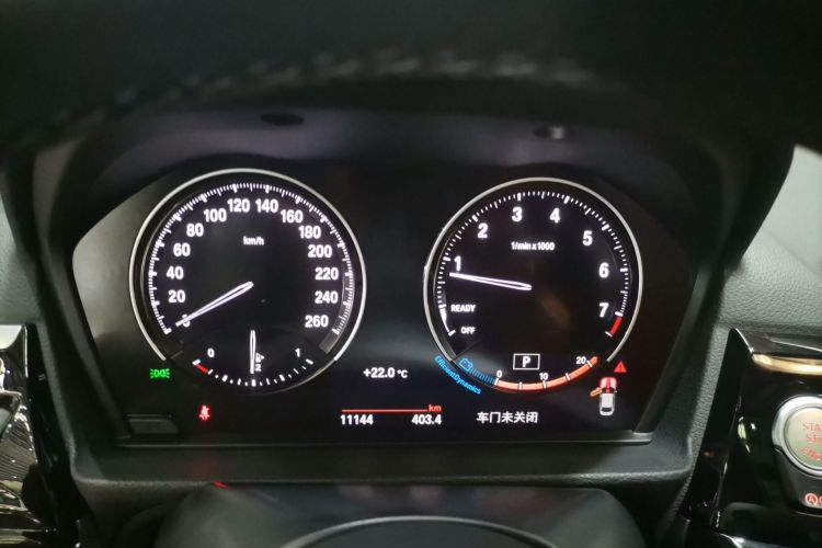 宝马1系 2023款 125i M运动曜夜版中控内饰14