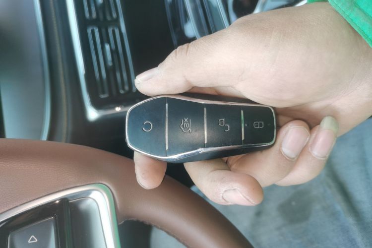 比亚迪 唐新能源 2023款 DM-i 冠军版 112KM 尊贵型中控内饰11