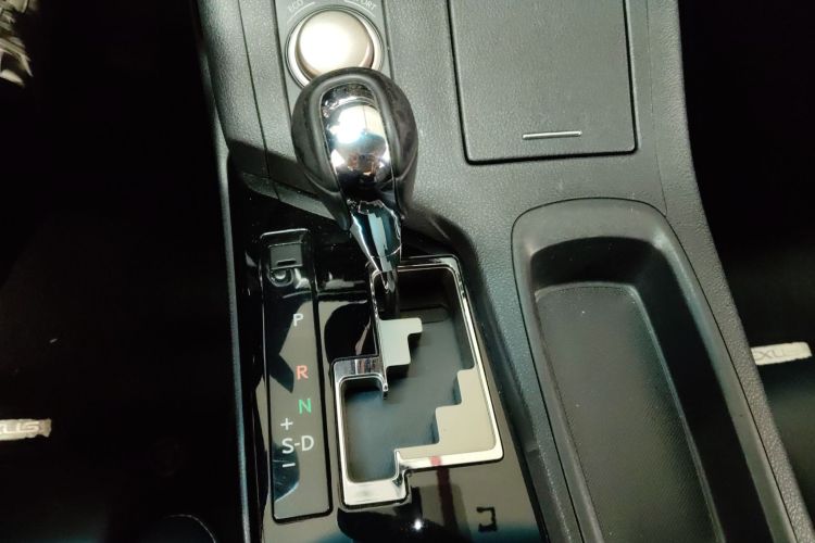 雷克萨斯ES 2013款 250 精英版中控内饰18