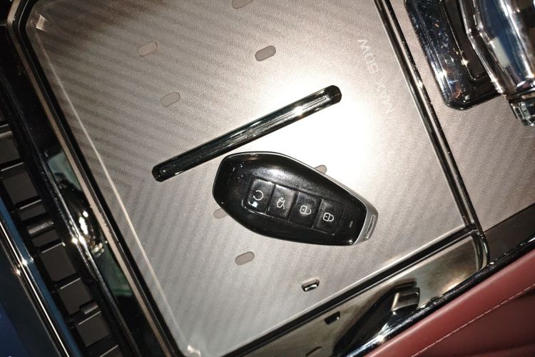 腾势Z9GT 2024款 1100四驱Ultra版中控内饰11