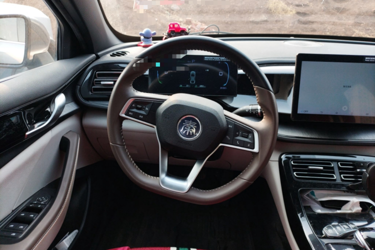 比亚迪 秦PLUS 2024款 荣耀版 DM-i 55KM领先型中控内饰13