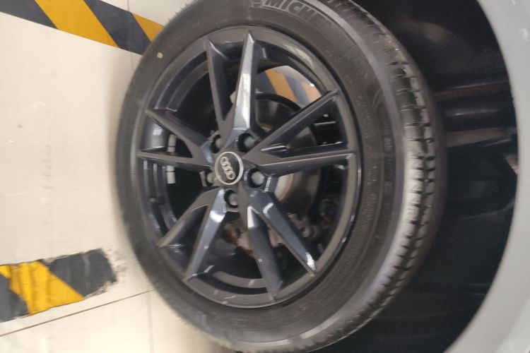 奥迪Q2L 2022款 35 TFSI 进取动感型车身外观6008