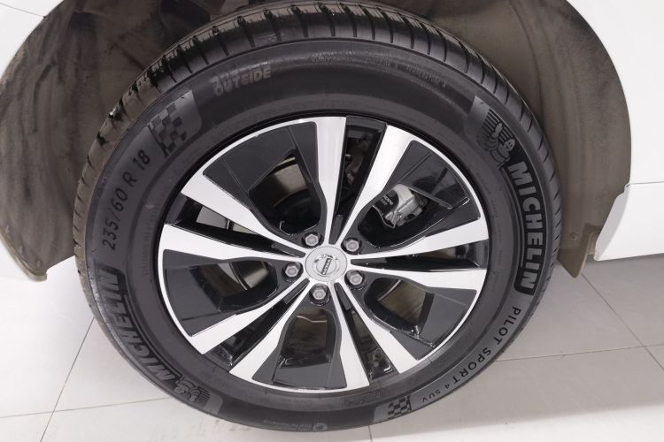 沃尔沃XC60 2025款 B5 四驱智逸豪华版车身外观6008