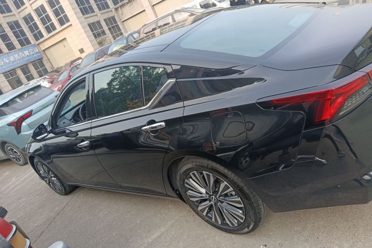 日产 天籁 2022款 2.0L XL-TLS 悦享版车身外观6003