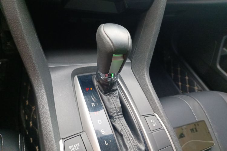 本田 思域 2016款 220TURBO CVT豪华版中控内饰18