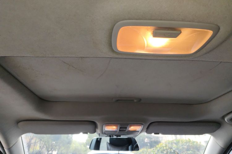 北京现代ix35 2012款 2.0L 自动两驱精英版GLS局部细节22