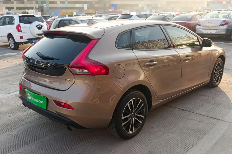 沃尔沃V40 2017款 T3 智逸版车身外观6005