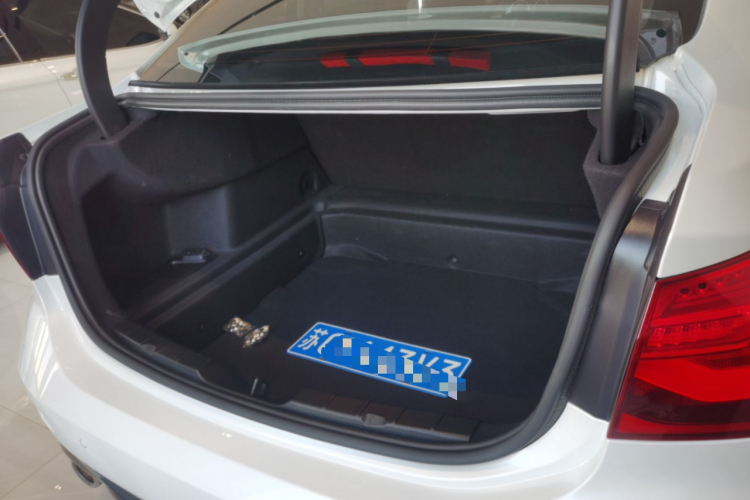 宝马1系 2021款 改款 120i M运动版局部细节23