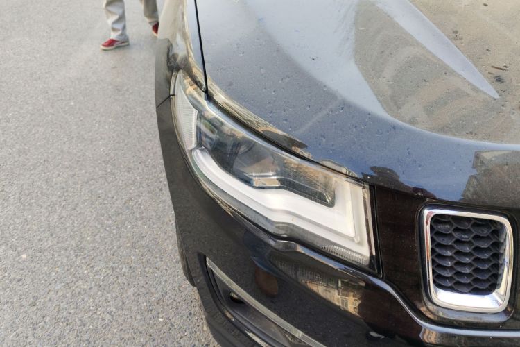 Jeep 指南者 2019款 220T 自动家享四驱版车身外观8