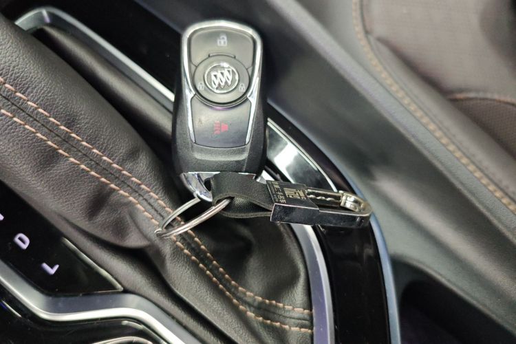 别克 威朗 2023款 Pro 乐享版中控内饰7001