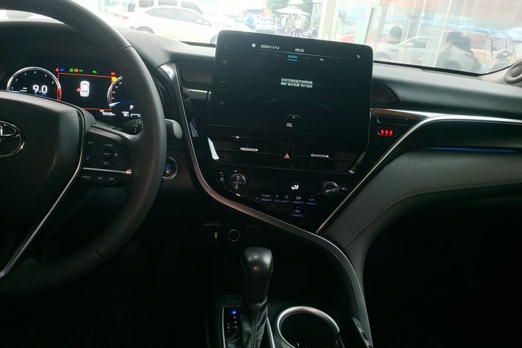 丰田 凯美瑞 2023款 2.5Q 旗舰版中控内饰16
