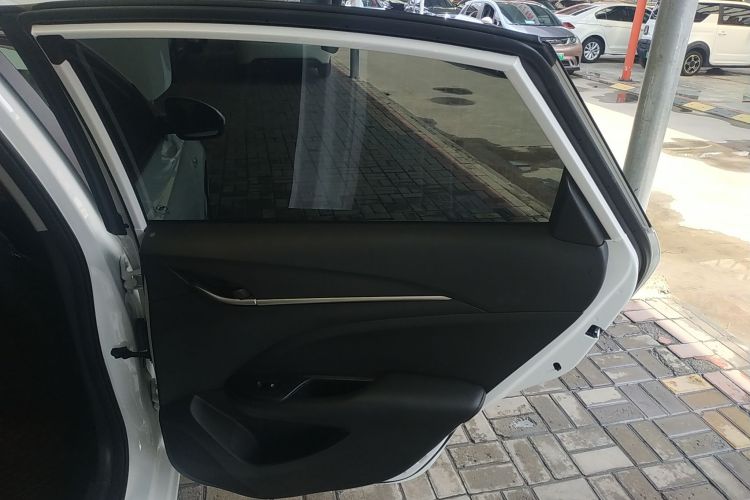 别克 英朗 2021款 改款 1.3T 自动轻混动精英型中控内饰45