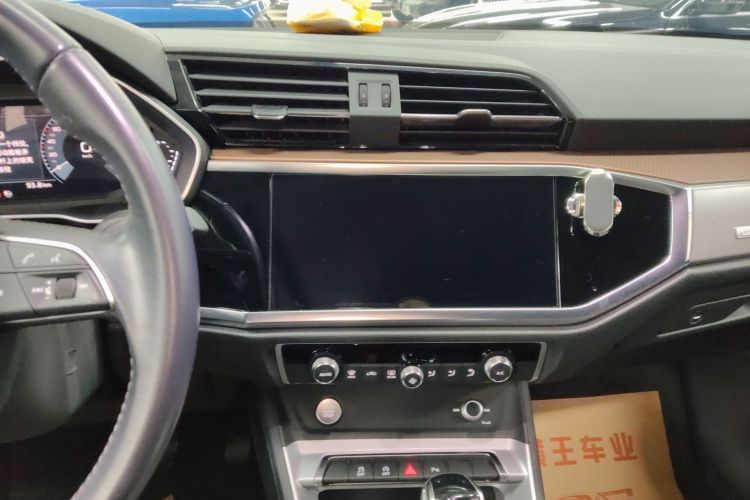 奥迪Q3 2019款 35 TFSI 时尚致雅型局部细节16