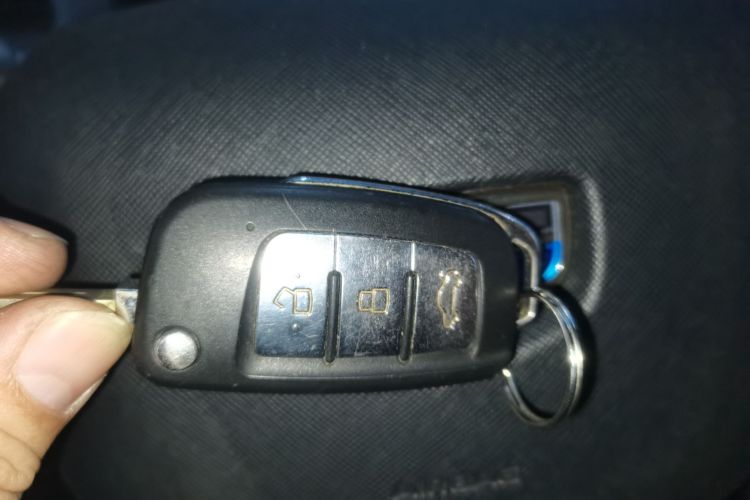 吉利汽车 远景X1 2017款 1.3L 自动玩家版中控内饰7001