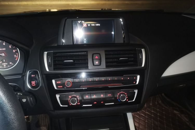 宝马1系(进口) 2016款 118i 都市设计套装中控内饰16