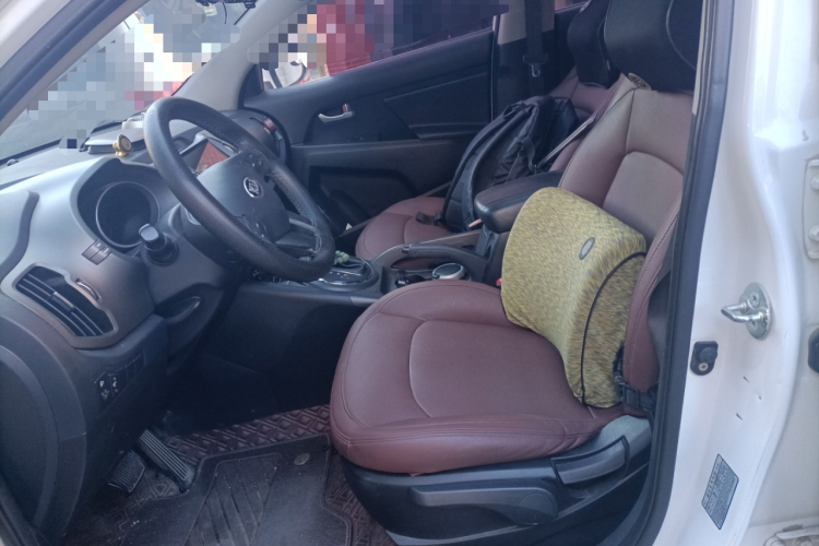 起亚 智跑 2015款 2.0L 自动两驱版GL局部细节19