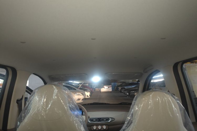 五菱汽车 宏光MINIEV 2025款 四门版 进阶款中控内饰22