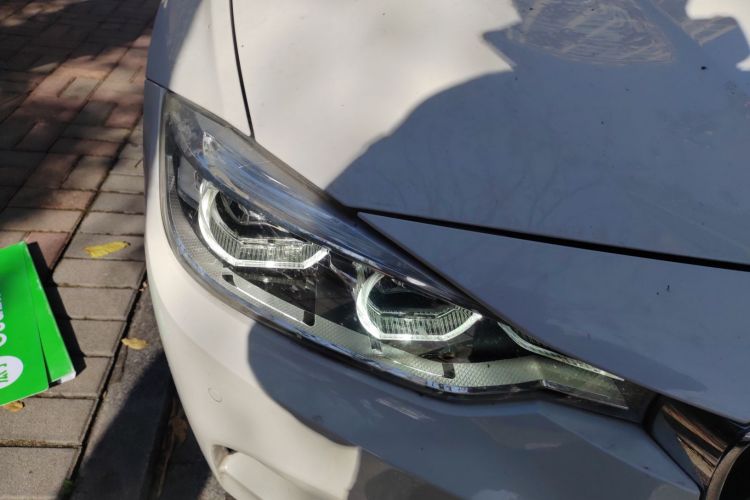 宝马3系 2018款 320i M运动套装车身外观8