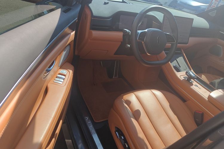 鸿蒙智行 问界M7 2024款 1.5T 智驾四驱Pro版 5座中控内饰7003