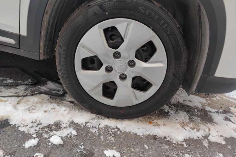 五菱汽车 五菱星驰 2022款 1.5L 手动自由型车身外观10