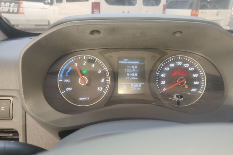 五菱汽车 五菱扬光 2024款 300KM 舒适型客车版 75kW中控内饰14