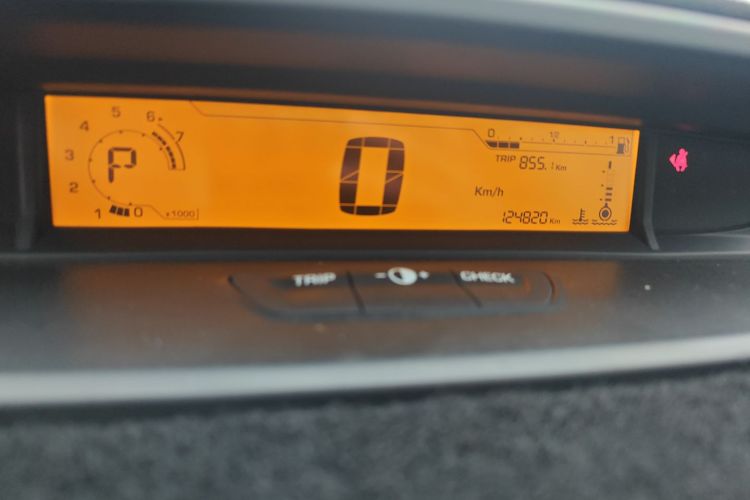 雪铁龙 世嘉 2013款 三厢 1.6L 自动品尚型中控内饰14