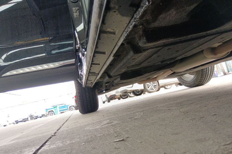 红旗HS3 2023款 1.5T 两驱善为版局部细节9001