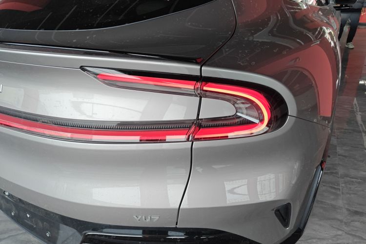 小米汽车 小米YU7 2025款 超长续航后驱版车身外观6006