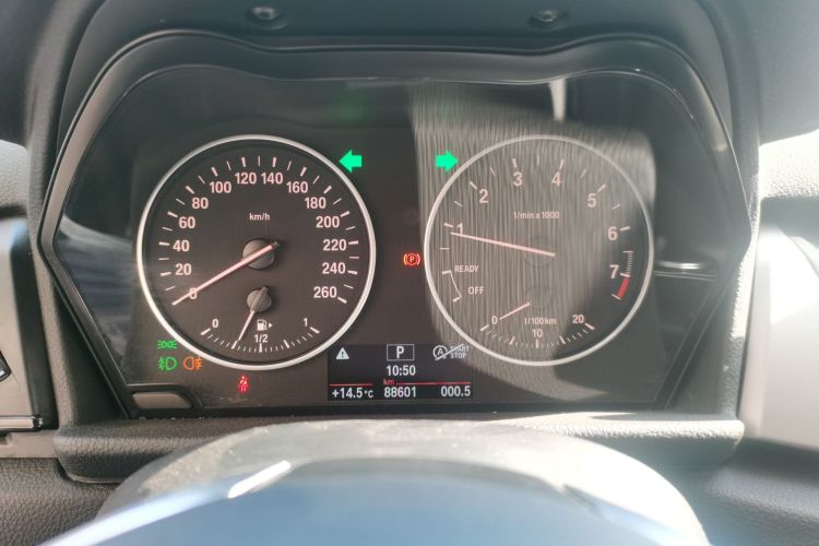 宝马2系旅行车(进口) 2015款 218i 领先型中控内饰14