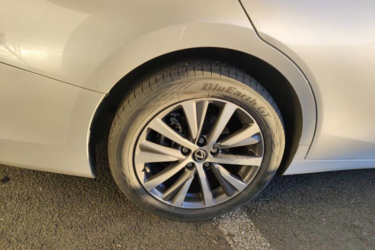 雷克萨斯ES 2020款 200 卓越版车身外观6008