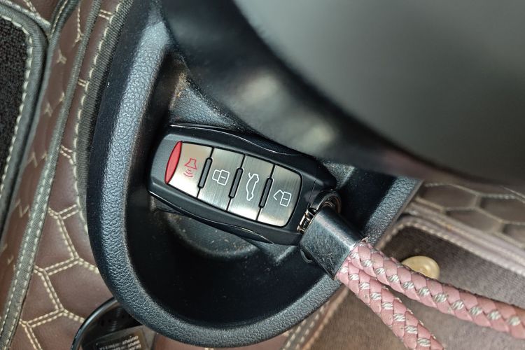 欧拉黑猫 2021款 301km 萌宠版中控内饰11