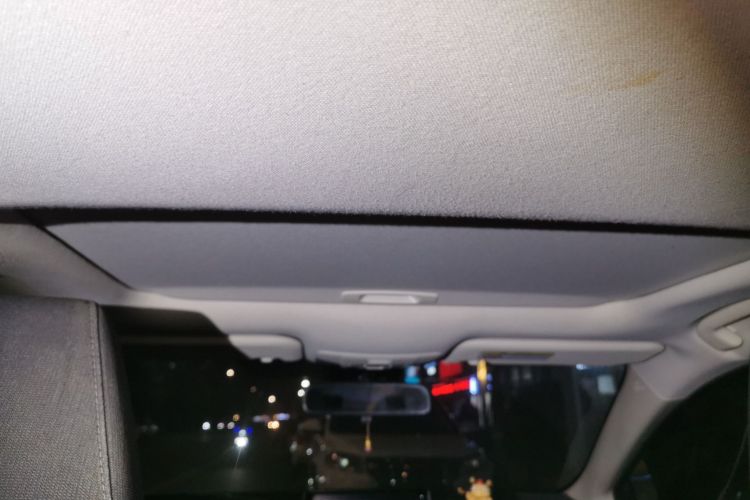 丰田 卡罗拉 2021款 双擎 1.8L E-CVT精英版中控内饰22