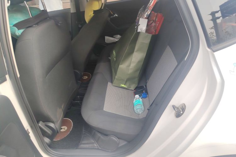 大众 Polo 2016款 1.4L 自动风尚型中控内饰21